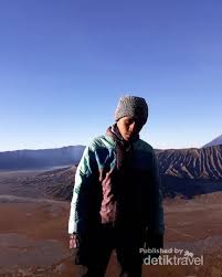 Namun, seiring perkembangan teknologi penggunaan surat mulai ditinggalkan. Cerita Dari Bromo Antara Keindahan Dan Persahabatan