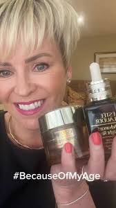 Elaina Wright's Instagram, Twitter & Facebook