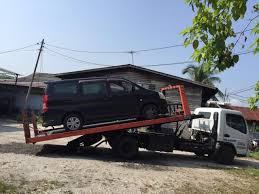 Hubungi talian kecemasan 999 untuk mendapatkan bantuan selanjutnya. Apa Perlu Buat Bila Kereta Rosak Tengah Jalan
