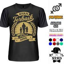 Cara pintar membuat ide desain baju distro yang original gambar desain baju distro, adakah cara cepat membuat desain kaos distro ada tapi terlalu biasa desain gambar artwork se adanya tanpa. Kaos Distro Pria Ayah Terbaik Lahir Di Bulan April Desain Seorang Ayah Sedang Menggandeng Kedua Anak Shopee Indonesia