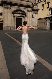 Keep it classy with hochzeitskleid. Pollardi