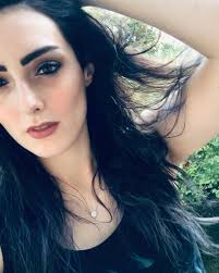 What a week I had 🥴 working as vet during the day, going to the recording  studio in the lunch break and enjoying the evenings with awesome friends  and musicians. How I've