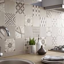 Un Effet Carreaux De Ciment Dans Ma Cuisine Decoration Cuisine Moderne Credence Cuisine Carreau De Ciment