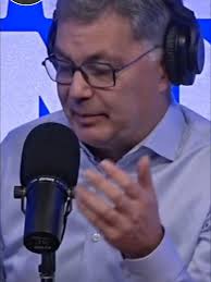 Mark Carney critique Trudeau sur TikTok