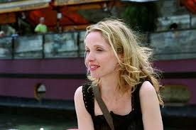 There isn't a great deal of photos of her, but i love her style and she is an excellent actress. Julie Delpy Likes To Sing Ign