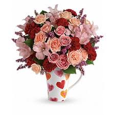 Lovely Hearts Bouquet Standard Make Their Heart Dance With This Delightful Mix Of Peach And Pink Flower Delivery Send Flowers Online Online Flower Delivery