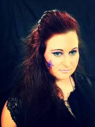 Amy McCain (@VenomousVeneers)