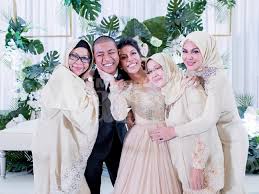 Also learn how she earned most of networth at the age of 52 years? Pesanan Mahal Erma Fatima Buat Adik Ipar Damis Jangan Lokek Beritahu Pasangan Kita Sayangkan Dia Mingguan Wanita