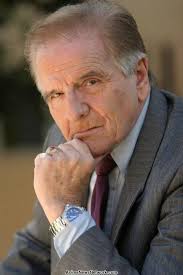 Jonathan Frakes should voice Maxolhx Admiral Riker if ever made into series  . Not only can he voice a villain again he can hold the rank of Admiral  again.