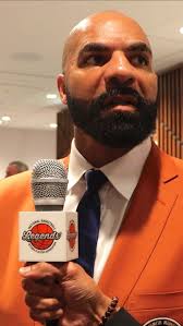 The basketball community has lost a Legend. Our hearts are with the family,  friends and fans of Gus Williams. #LegendsForever