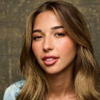 100+ "Evie Evie" profiles