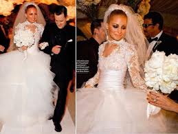 I M A Bit Late Seeing This But Check Out Nicole Richie On Her Wedding Day Sure She S A Waif But Celebrity Wedding Dresses Celebrity Bride Celebrity Weddings