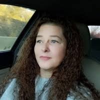 30+ "Julia Hedges" profiles