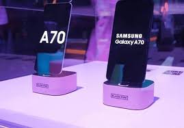 27.10.2021 · 近期最有名的不外乎是，小狐狸與samsung合作的一系列智慧型3c產品，以及首度和蘭芝合作的氣墊粉餅。但我們今天不談聯名，想聊他們家每到秋冬季就會賣翻天的針織衫、衛衣、帽t，像是blackpink jennie、youtuber劉芒都是品牌愛好者，快來看看儂編替你盤點的2021年秋冬必買7大單品！ 延伸閱讀： 植村秀x. Blackpink X Samsung Blackpink Amino