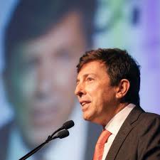 Brazilian politician who is known for his diverse experience in a range of different professions and fields. Oficializado Candidato Pelo Novo Joao Amoedo Ataca Velha Politica A Gazeta