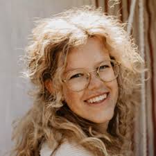 Van voorlezen uit kinderboeken tot verhalen vertellen uit de oorlog