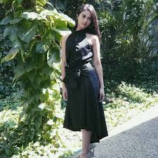 Riza syah pernah dikabarkan dekat dengan wanita cantik bernama nabila nindya karena kerap membagikan kebersamaan mereka, namun mereka belum diketahui apakah berpacaran atau hanya sebatas teman saja. Gabriella Larasati Biodata Profil Fakta Agama Umur Karir Dailysia