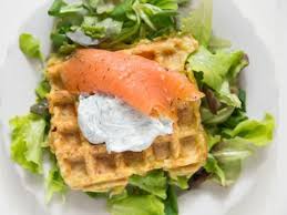 Gaufres De Courgettes Au Saumon Fume Recette Recette Gaufre Recettes De Cuisine Gaufres
