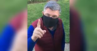En medio de la polémica se encuentra el concejal udi de lota iván roca, a quien no se le ocurrió nada mejor que salir a defender a su hijo jurguen roca, de 33 años. Indignante Trabajadores Del Aseo De Vina Del Mar Denuncian Maltrato Por Parte De Un Ex Concejal Udi La Voz De Los Que Sobran