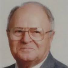 Chet Hart's Instagram, Twitter & Facebook