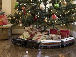 Thomas and friends train going around the christmas tree. The Polar Express Ready To Play Set