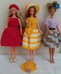 Knitting pretty is a fashion that was released in 1964. Vintage Barbie Knitting Pretty