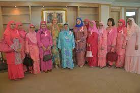 Ada 20 gudang lagu bicara sarawak kunjungan istimewa ketua menteri terbaru, klik salah satu untuk download lagu mudah dan cepat. Sarawak Harian Kuching Isteri Ketua Menteri Sarawak Facebook