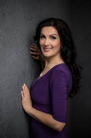 But timar, a young traveler, finds out some information that suggests a very different truth. Adela Zaharia Soprano Operabase