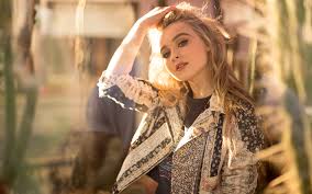 Download Wallpapers 4k Sabrina Carpenter Superstars 2017 Beauty Singer Blonde Besthqwallpapers Com Sabrina Carpenter Style Sabrina Carpenter Sabrina