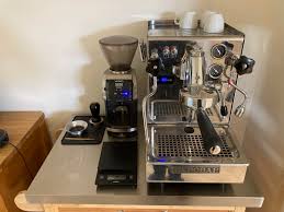 Chris' coffee's technicians are factory trained in all equipment sold and not sold on our website. Tkahqmpcezflym