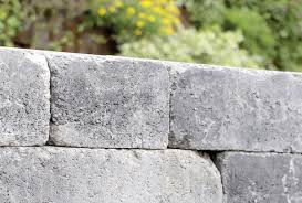 Mit unseren mauersteine aus naturstein oder beton kreieren sie genau das ambiente das sie immer in ihrem garten haben wollten. Produkte Ehl Ag Pflastersteine Betonstufen Palisaden