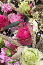 Alors que l'on imagine traditionnellement le fleuriste ouvrir sa boutique de fleurs, aujourd'hui de nombreux services se sont développés autour du métier de fleuriste. Aux Fleurs De Nice Artisan Fleuriste A Colmar Ouvert 7 Jours Sur 7