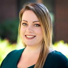 Elizabeth Flint's Instagram, Twitter & Facebook