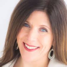 Karen Kalis's Instagram, Twitter & Facebook