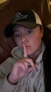 Shannon Fyffe's Instagram, Twitter & Facebook