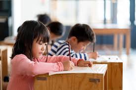 「がむしゃらに勉強画像」の画像検索結果