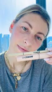 OK @baebrow I see you 💣. Can’t wait to toss the Just For Men ;) #brows  #naturalbeauty #makeupartist #baebrow #tower28 #rhode