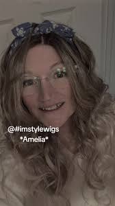 it's Amelia with the beautiful sexy curls, so luscious & full! #curls ...