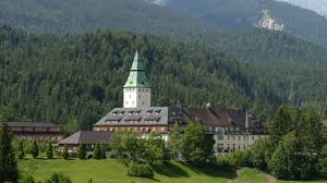 Die entscheidung erzürnt auch politiker in berlin. Schloss Elmau Eine Alpenfestung Fur Die G 7 Archiv