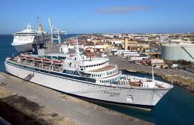 Cruise ships dock in one of two piers on a wide bay on the southern part of the west coast of the island of bonaire, right by kralendijk the main city and capital of the island. Freewinds Wikipedia