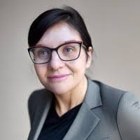 Sarah Ott's Instagram, Twitter & Facebook