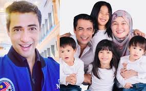 Sheikh muszaphar shukor al masrie bin sheikh mustapha (born 27 july 1972) is a malaysian orthopaedic surgeon and the first malaysian astronaut. Dr Sheikh Muszaphar Dr Halina Bakal Timang Anak Kembar Kali Kedua Kami Selalu Mahukan Keluarga Besar Gempak