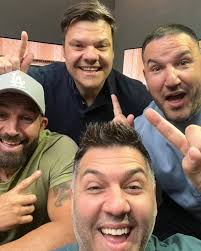 The original band is back together! For a podcast 😂 If you've been a  Sooshi Mango fan from the start you'll know there was 4 in the beginning.  Michael Kambouridis jumps on
