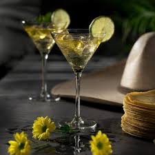 Blend all of the ingredients until you get that wonderfully smooth texture. How To Prepare Spanish Margarita 43 Cocktail Licor 43