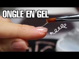 Tuto Comment Faire Ses Ongles En Gel Avec Des Capsules Youtube Acrylic Nails At Home Gel Capsules Gel Nail Art