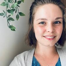 Lora Hawkins's Instagram, Twitter & Facebook