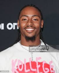 Dwight Boyce's Instagram, Twitter & Facebook