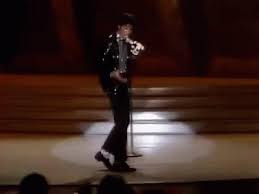 Professional dancer derek cooley jaxson says he was one of the people who showed jackson how to do the. Michael Jackson Moonwalk Gif Michaeljackson Discover Share Gifs