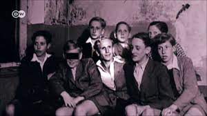 Эмма уотсон, даниэль брюль, микаэль нюквист и др. Colonia Dignidad La Secta De La Dictadura Video Dw Chilenos En Alemania