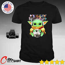 Cet album a la particularité d'évoquer des événements sociaux récents. Baby Yoda Hug Johnny Hallyday Mon Pays C Est L Amour Album Shirt Nemo Premium Fashion Store